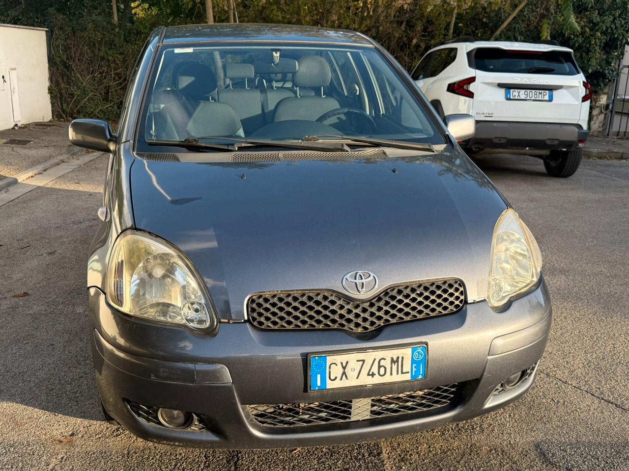 Toyota Yaris 1.0i 16V cat 5 porte Sol