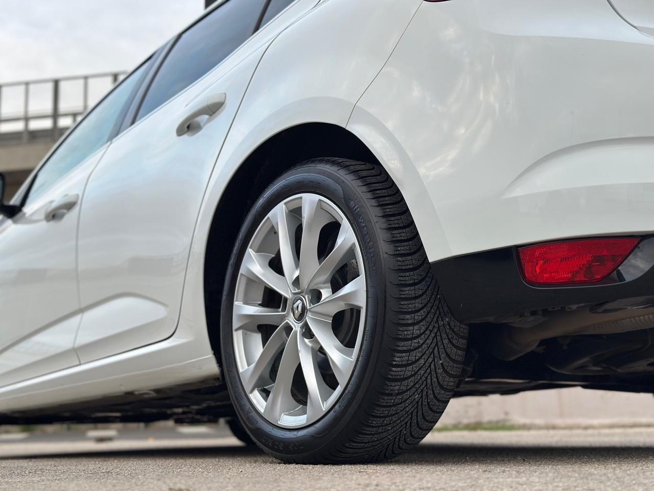 Renault Megane 2019 1.5 dCi 115 CV AUTOM. INTENS