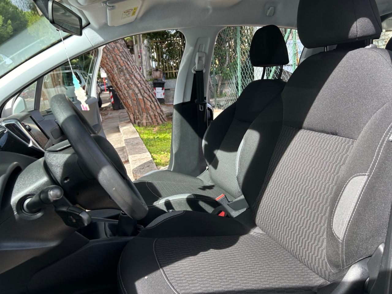 Peugeot 208 1.0 5 porte Allure