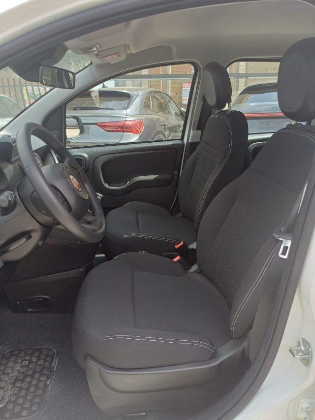 FIAT Panda 1000 HYBRID 70 CV PDC STEREO USB BLUET ITALIA