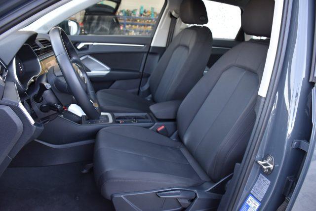 AUDI Q3 35 TDI S tronic Business *Cockpit, led, Navi*
