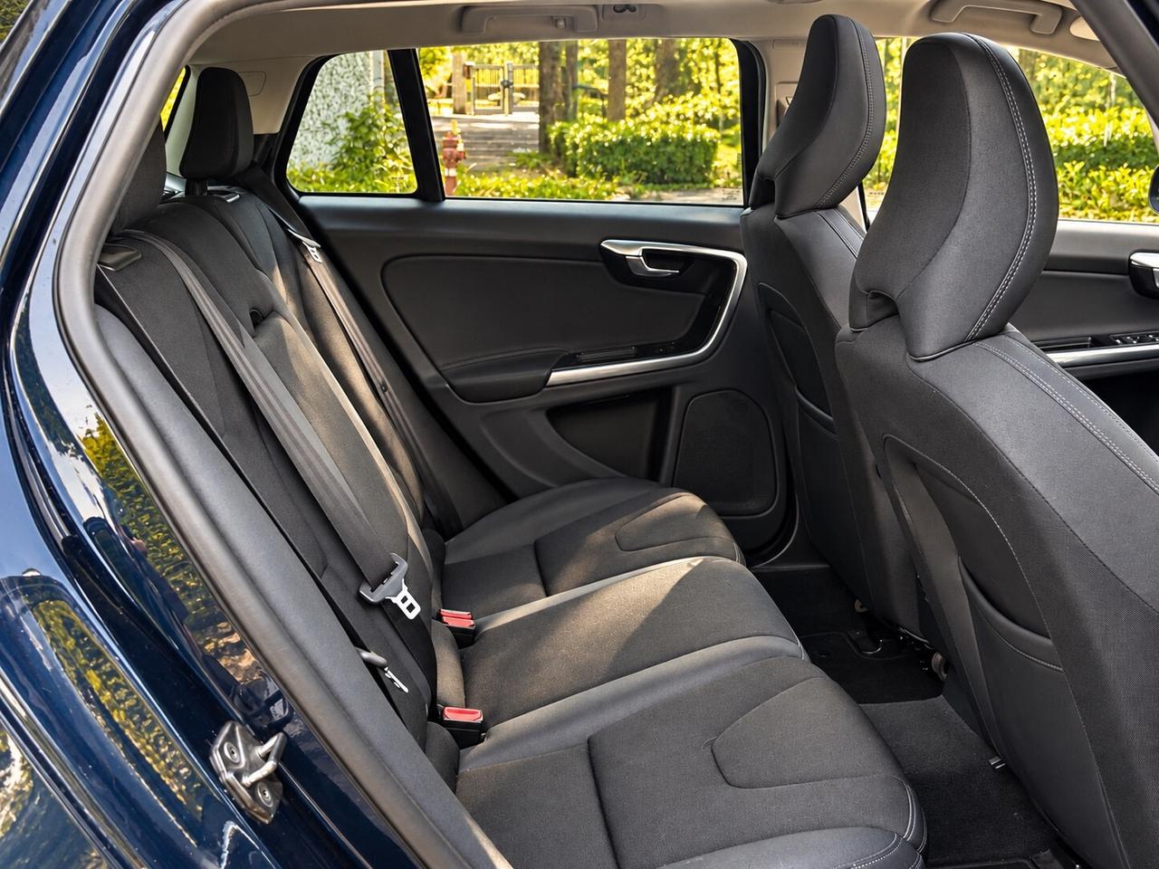 Volvo V60 D5 AWD Geartronic Summum 215 CV – Automatica 4x4 Tetto Apribile