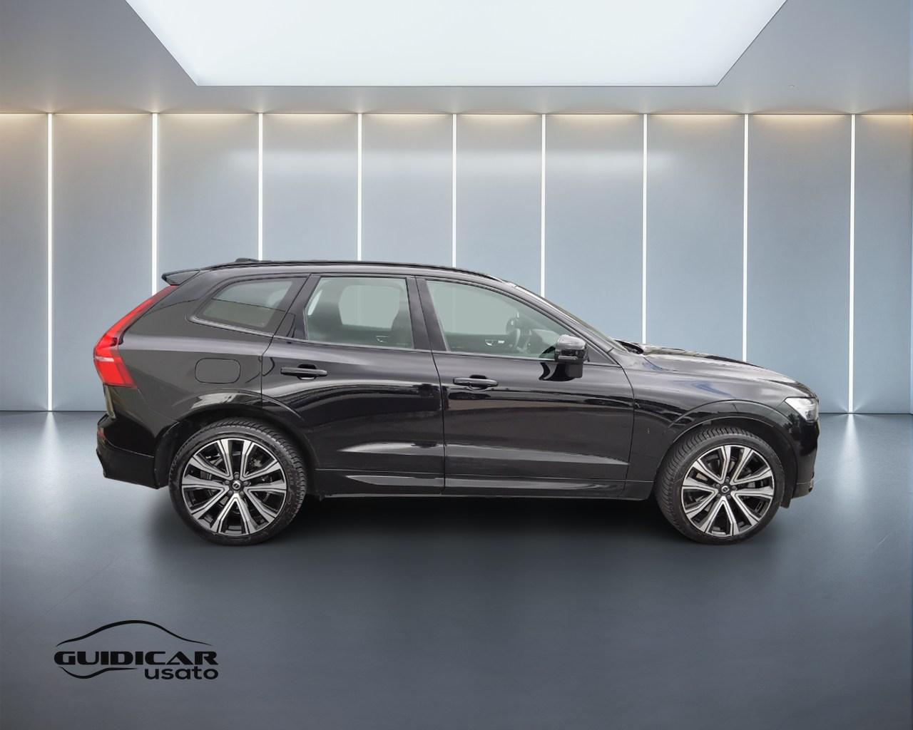 VOLVO XC60 II 2022 - XC60 2.0 b4 Plus Dark awd auto
