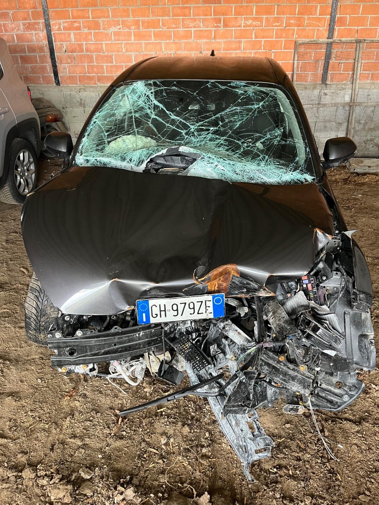 Toyota Yaris 1.0 BENZINA 2022 38MILA KM INCIDENTATA