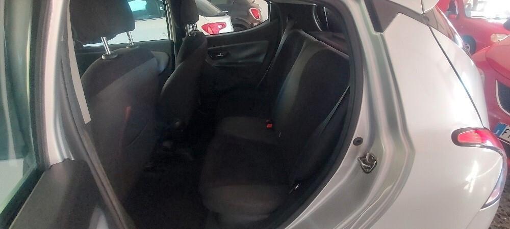 Lancia Ypsilon 1.3 MJT 16V 95 CV 5 porte S&S Silver