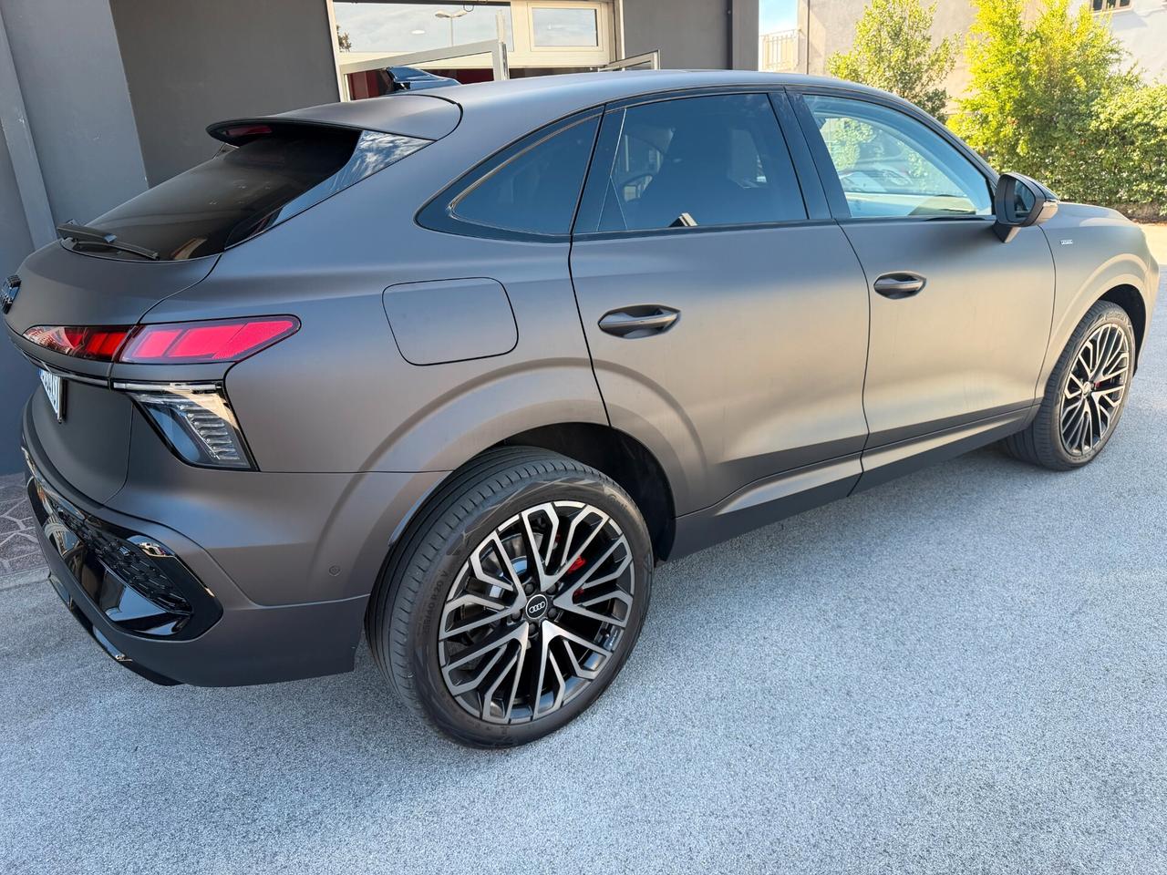Audi Q3 SPB e-hybrid 200 kW S tronic line edition