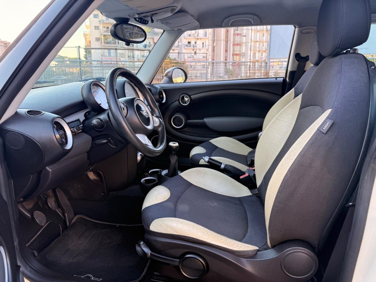 Mini Cooper Restayling 1.6diesel Full Perfett