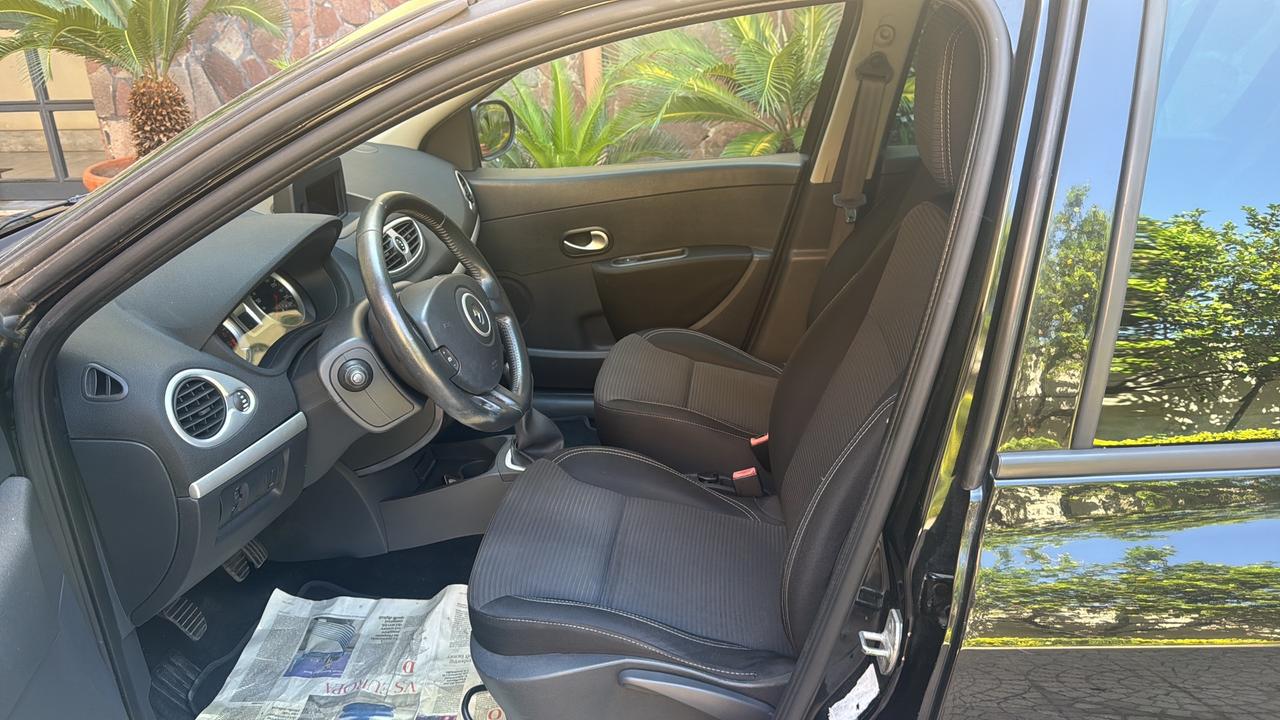 Renault Clio 1.2 16V 5 porte Luxe