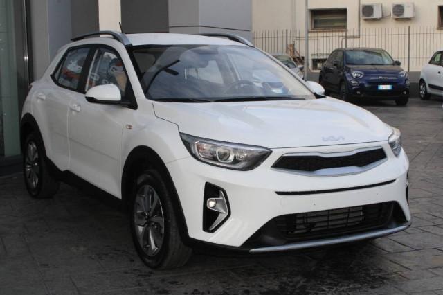 Kia Stonic 1.2 dpi Urban 84cv Con CARPLAY