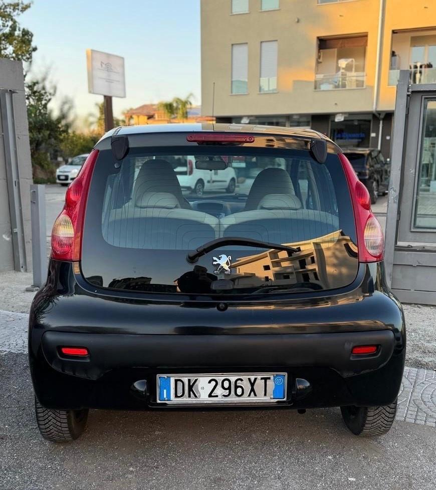 Peugeot 107 1.0 68CV 5p. Sweet Years