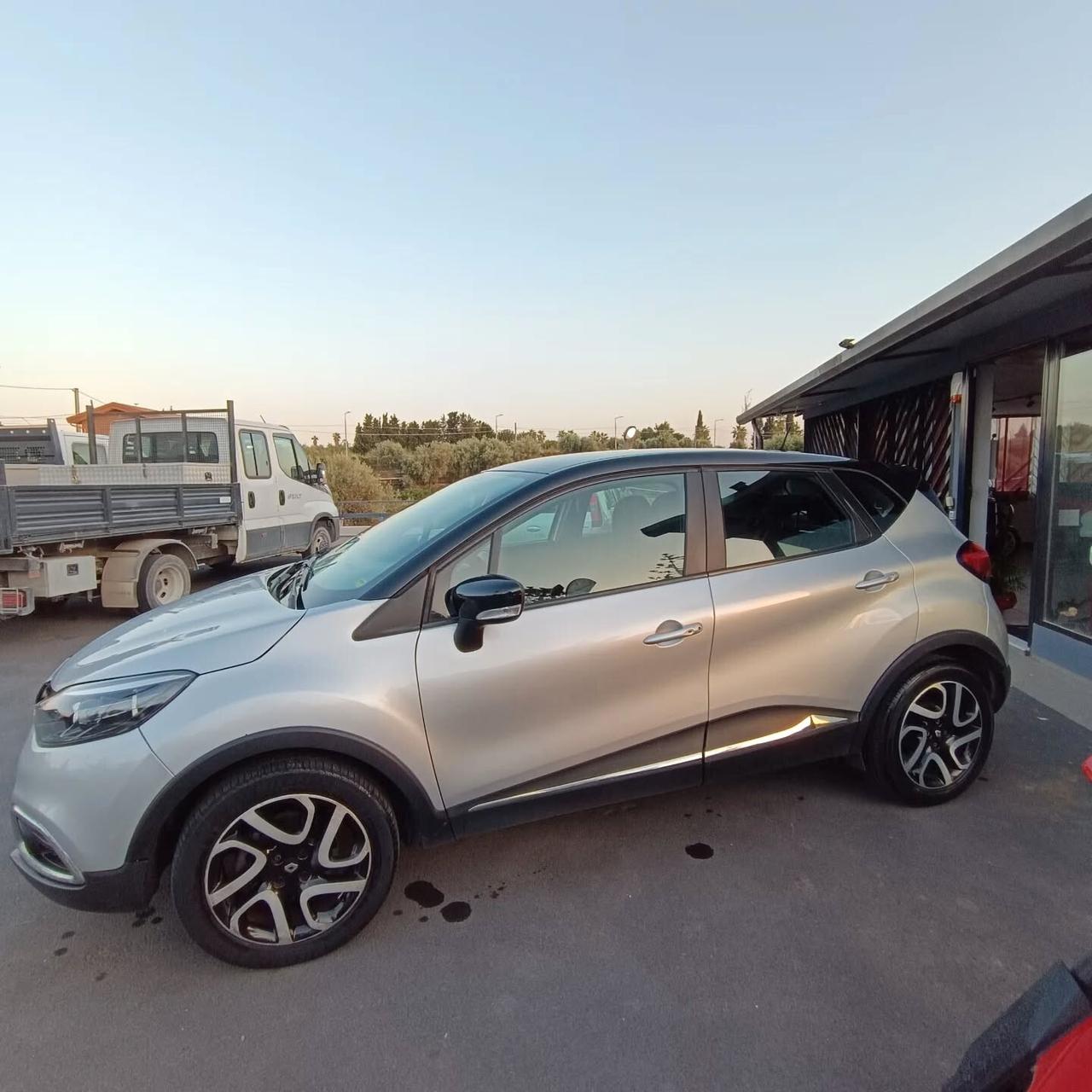 Renault Captur 1.5 dCi 90 CV TAGLIANDATA