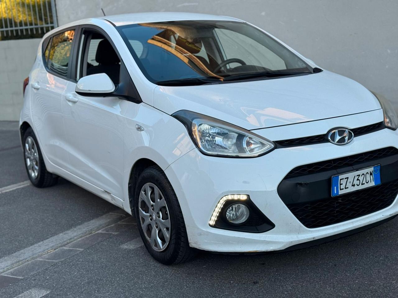 Hyundai i10 1.0 MPI Sound Edition A/T