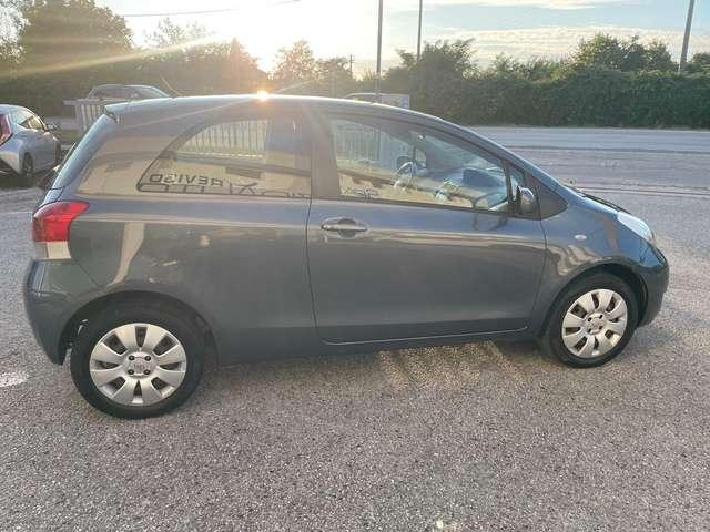 Toyota Yaris Yaris II 2005 3p 1.0
