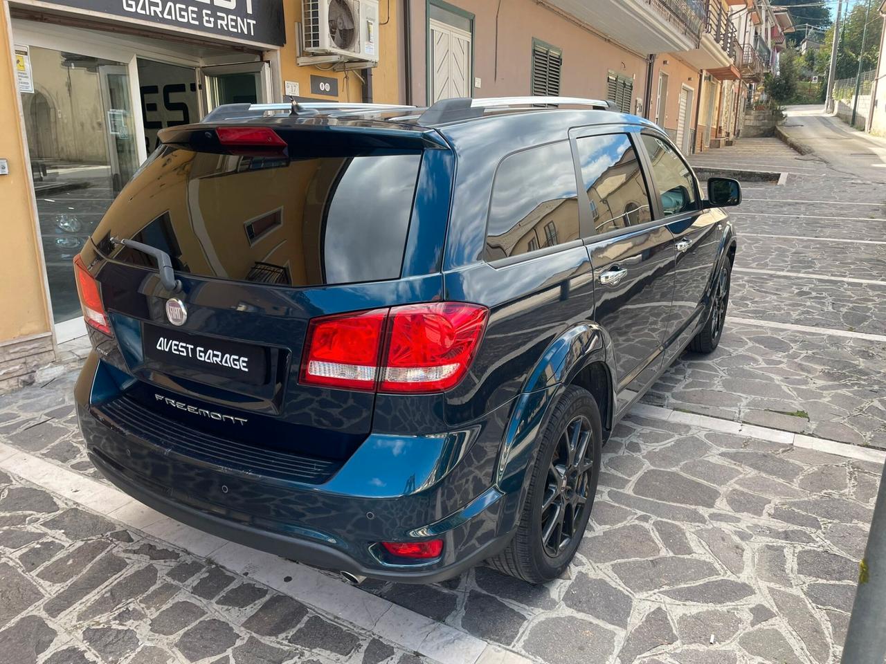 Fiat Freemont 2.0 Mjt 170 CV 4x4 aut. Black Code