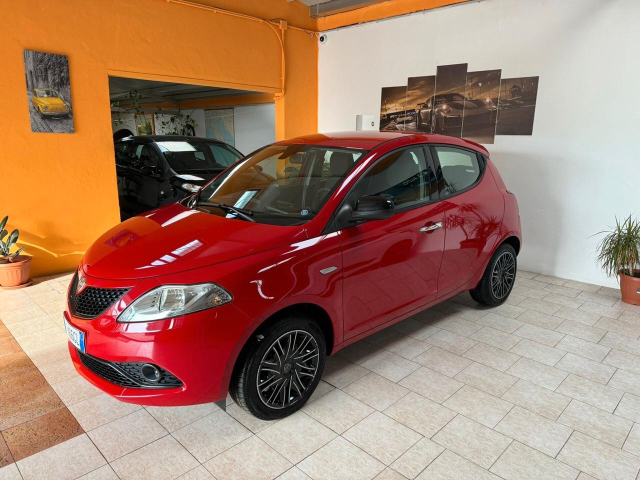 Lancia Ypsilon 1.2 69 CV 5 porte S&S Platinum