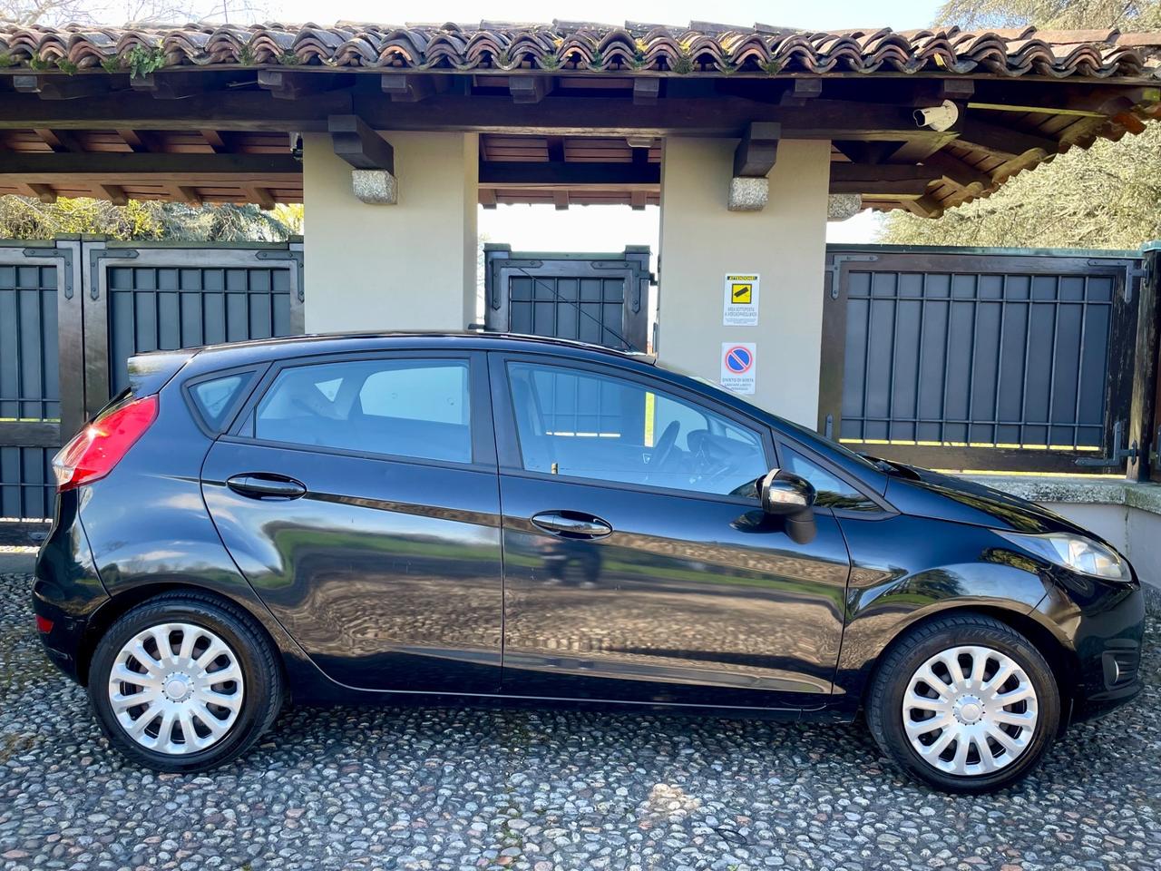 Ford Fiesta 1.5 TDCi *UNICO PROPRIETARIO*