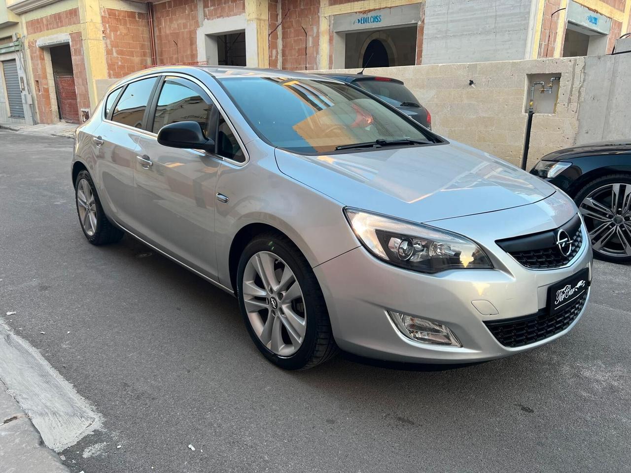 OPEL ASTRA COSMO 1.7 CDTI 125CV 92KW PELLE NAVI CRUISE ANNO 2013
