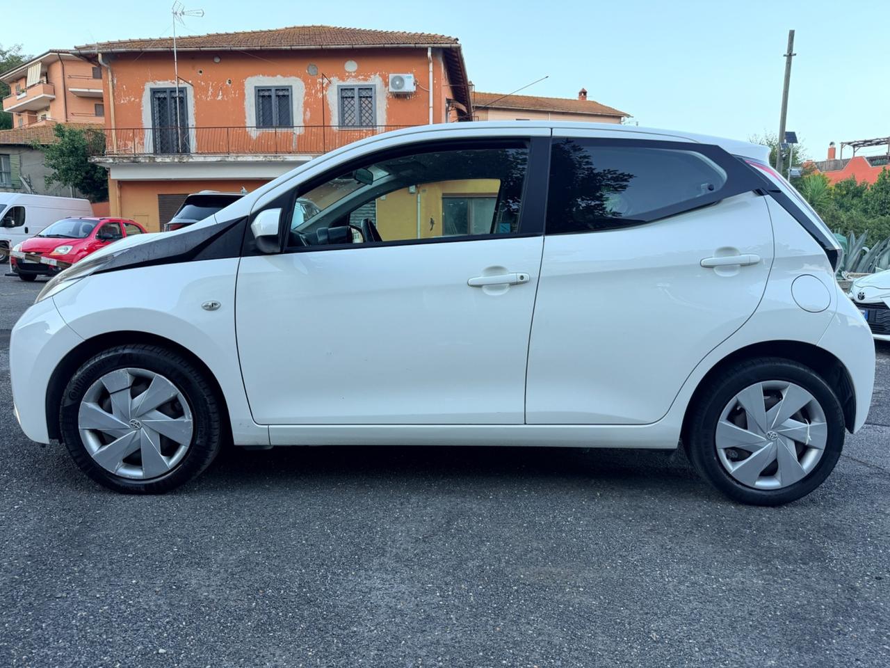 Toyota Aygo 1.0 VVT-i 69 CV 5 porte x-play TSS MMT