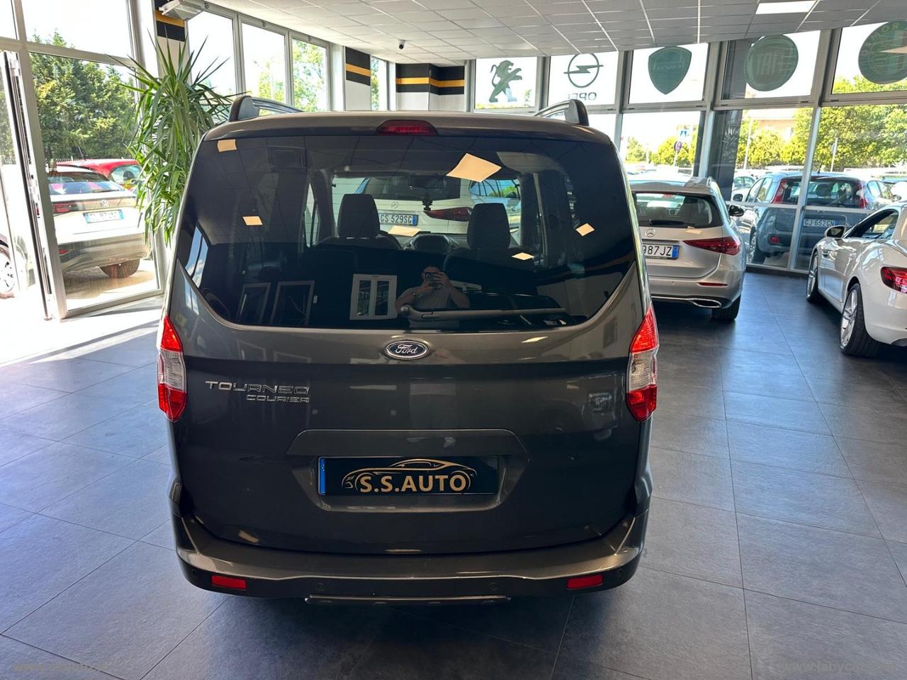 FORD Tourneo Courier 1.5 TDCI 100CV S&S Sport