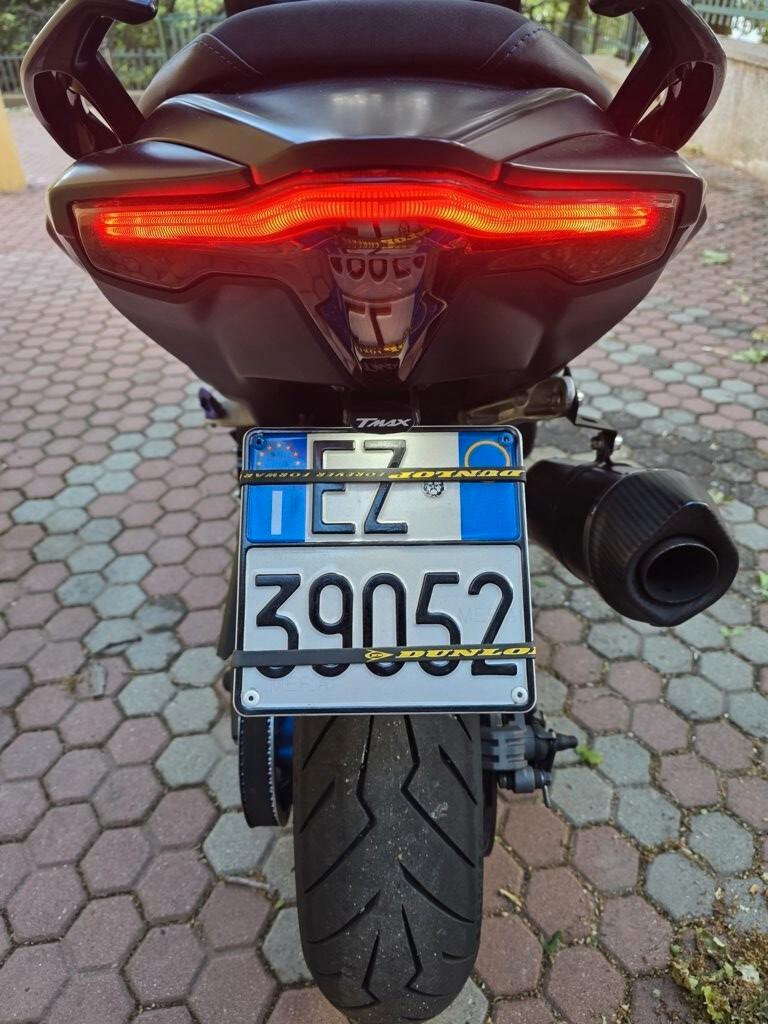 Yamaha TMAX 560