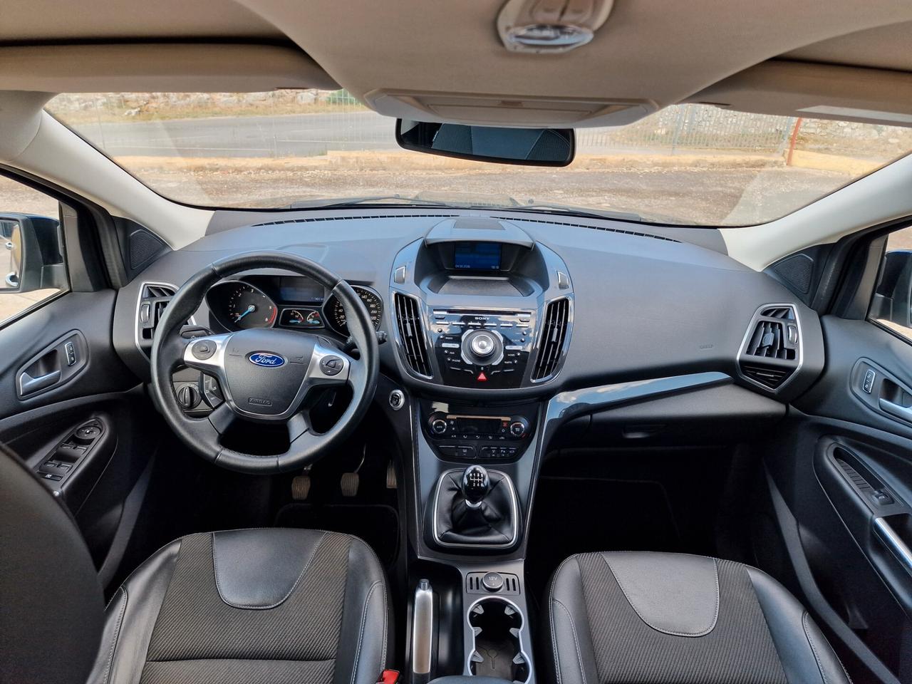Ford Kuga 2.0 TDCI 140 CV 2WD Titanium