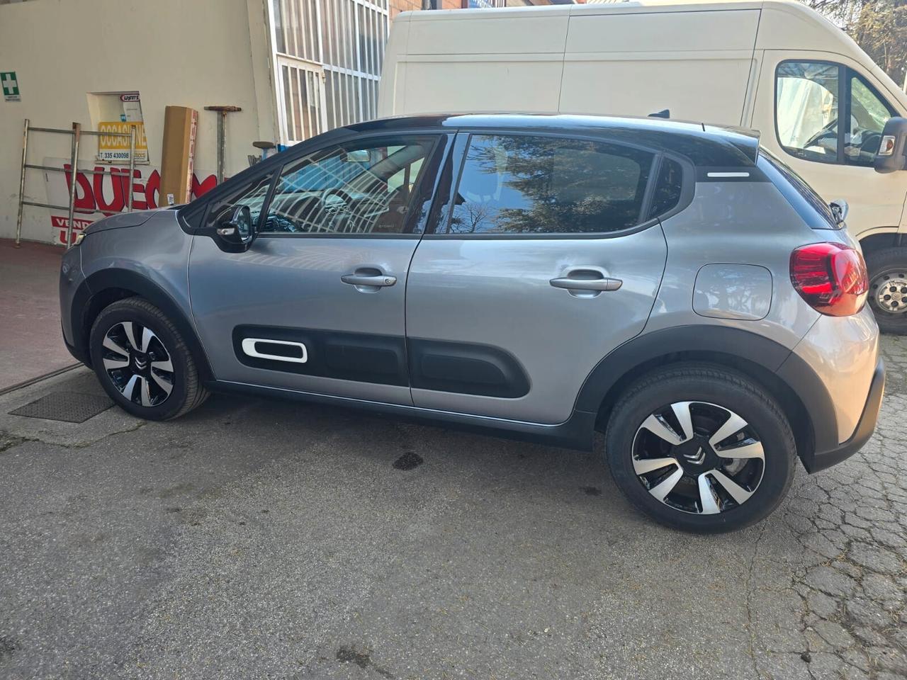 Citroen C3 BlueHDi 100 S&S Shine rate 99,00