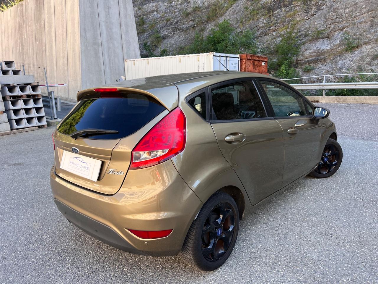 Ford Fiesta 1.4 TDCi 70CV 5 porte Titanium