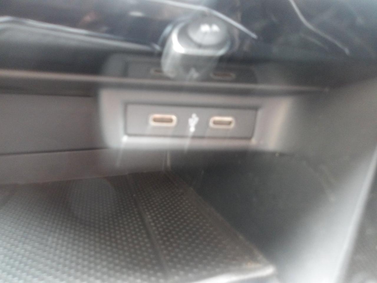 Volkswagen T-Roc 2.0 tdi R-Line 115cv