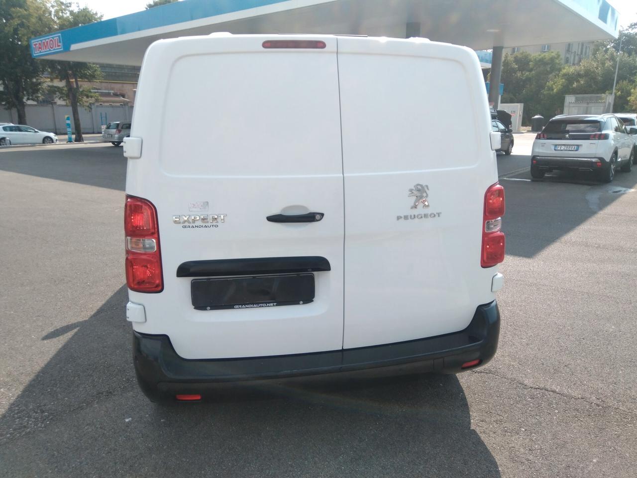 Peugeot Expert BlueHDi 115cv S&S ideale per neopatentati