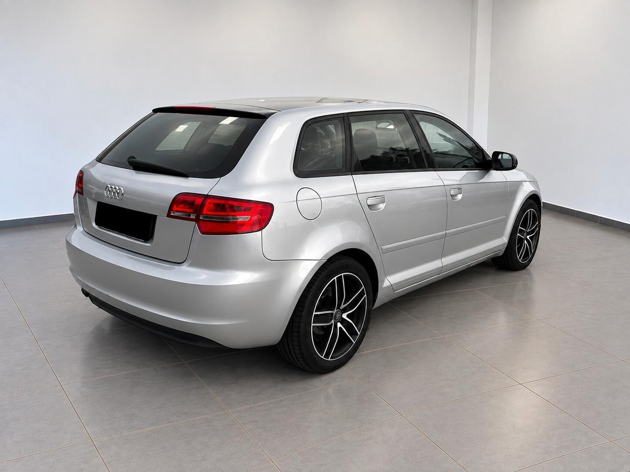 Audi A3 SPB 1.6 TDI 105 CV CR Ambition