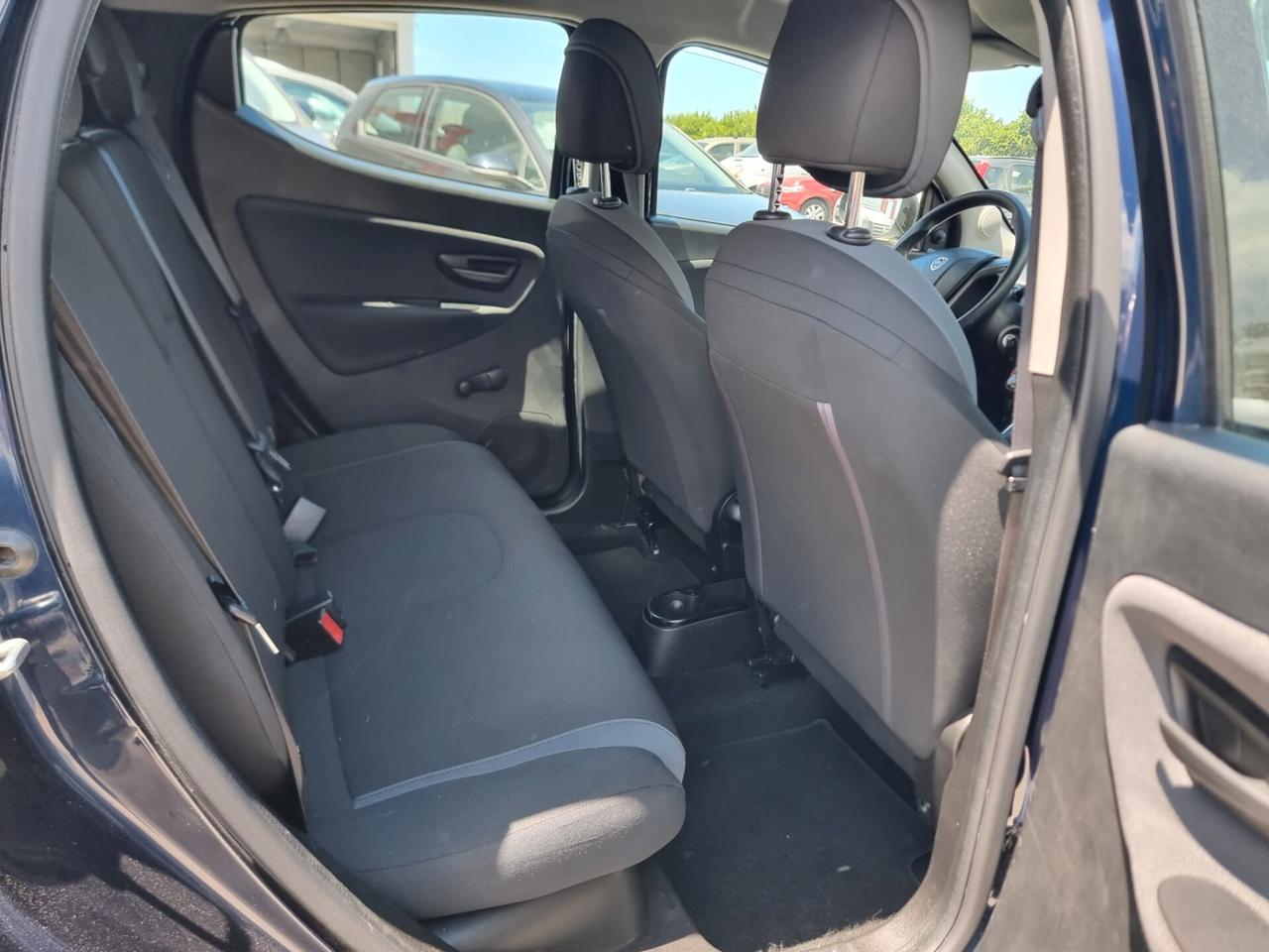 Lancia Ypsilon 1.2 69 CV 5 porte Silver KM 64000