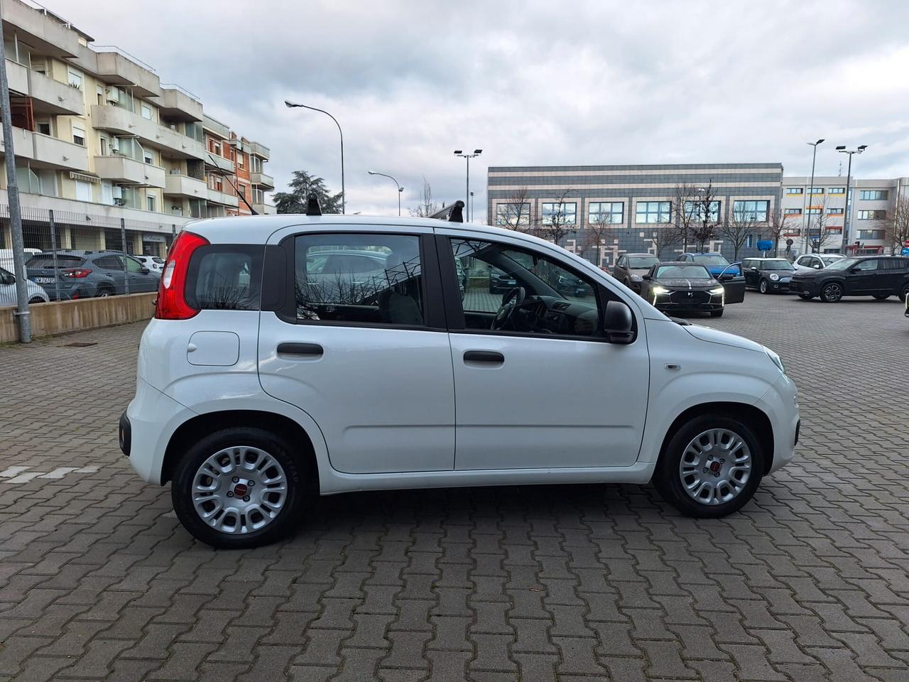 Fiat Panda 1.0 FireFly S&S Hybrid X NEOPATENTATI