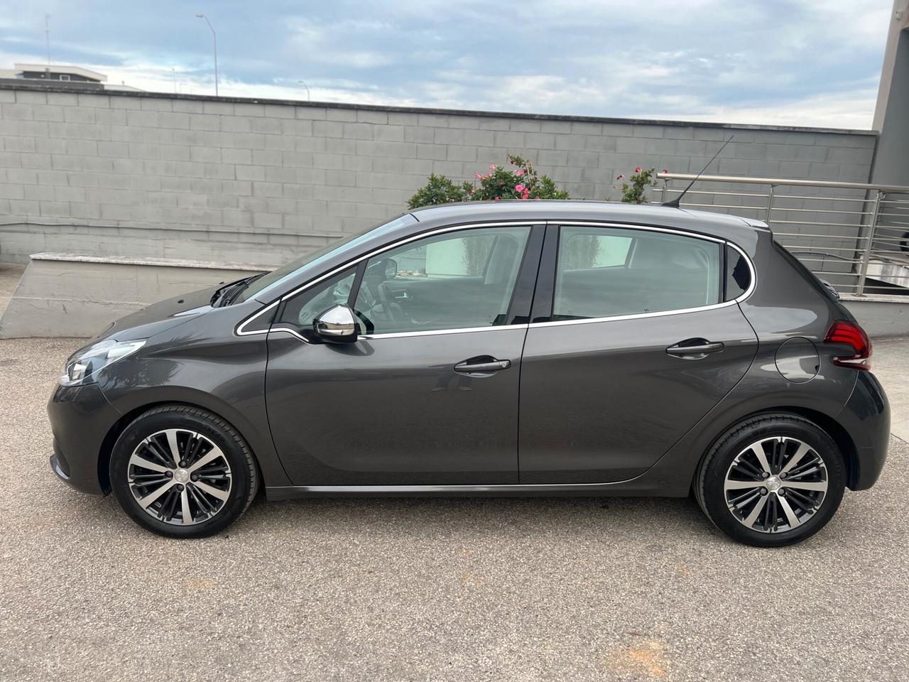 Peugeot 208 5pt 1.6 bluehdi 75cv Allure OK NEOPAT. NAVI/CAMERA