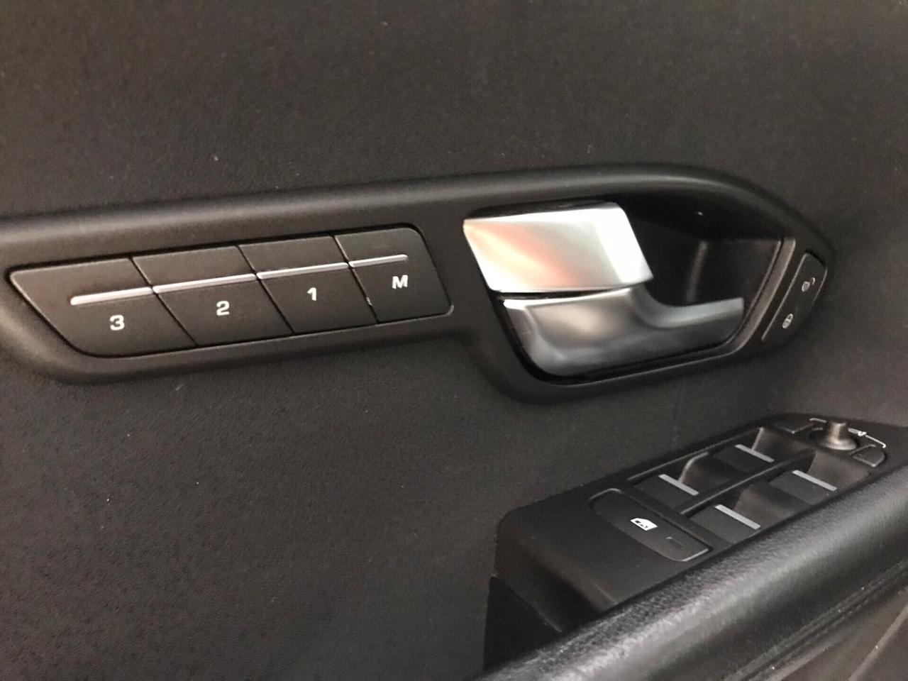 Land Rover Evoque 2.2 TD4 5p. PRESTIGE PANORAMICO