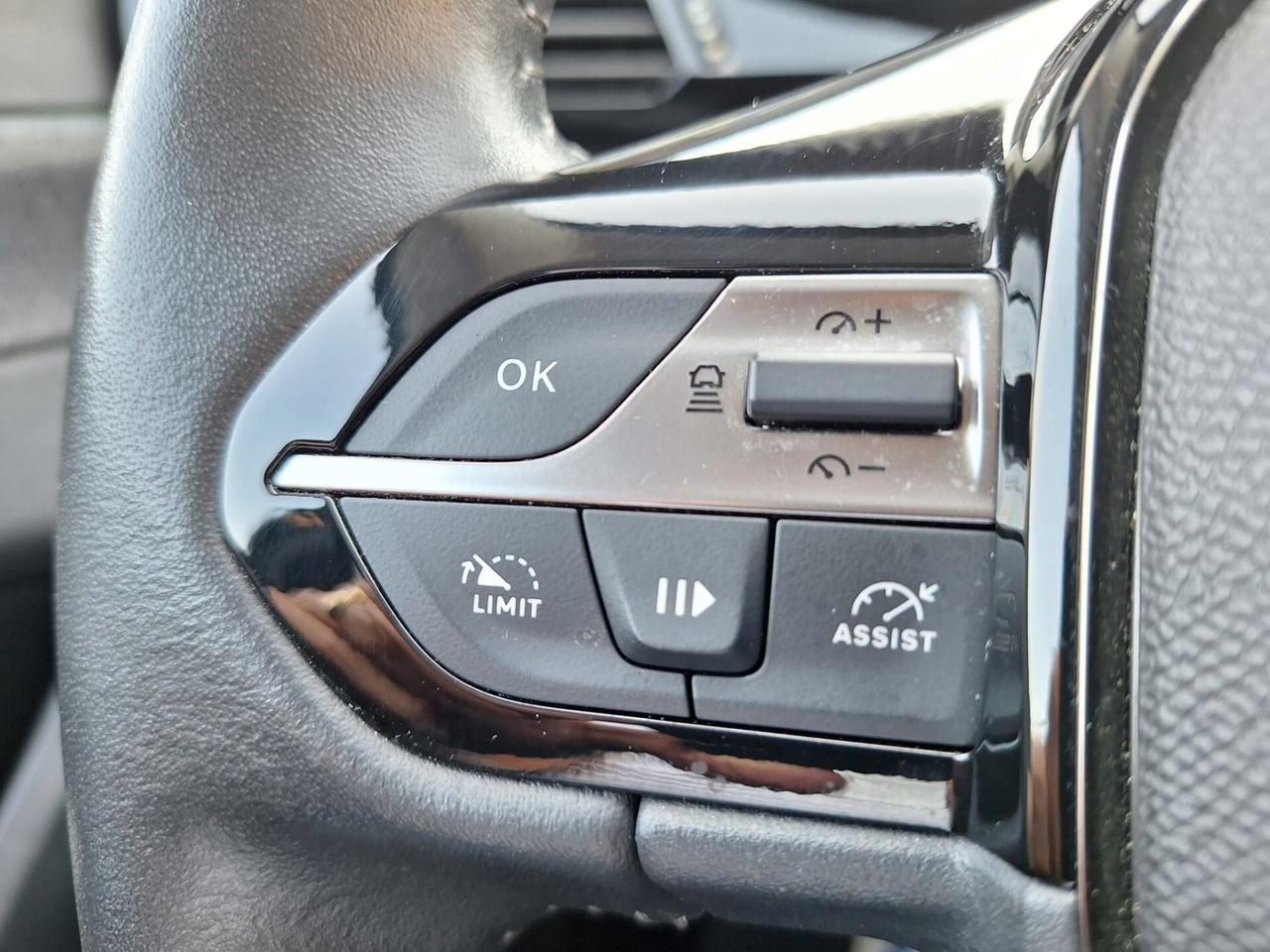 Peugeot 308 PureTech Turbo 130 S&S EAT8 Allure Pack X NEOPATENTATI UNICO PROPRIETARIO IVA ESPOSTA