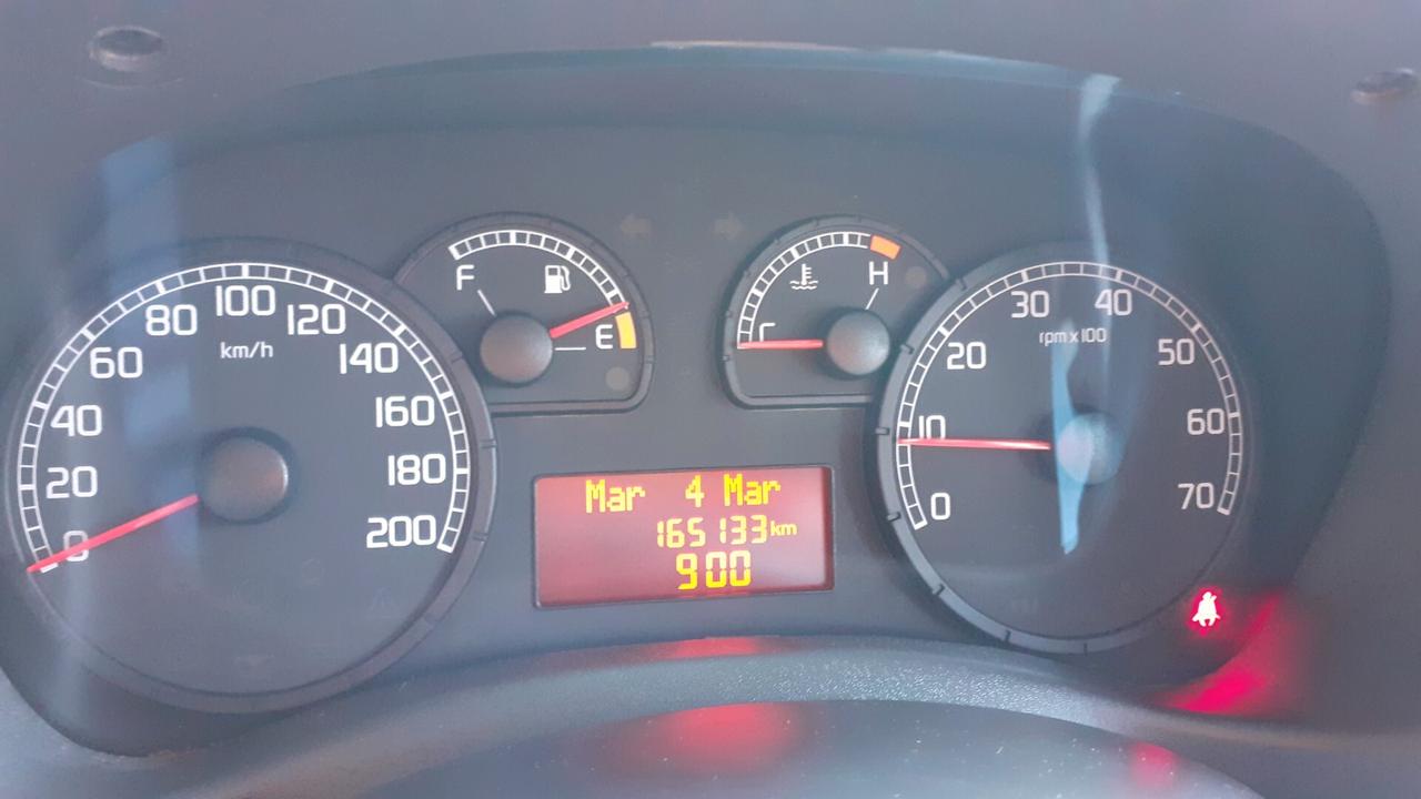 Fiat Doblo trasporto disabili pedana sollevatore