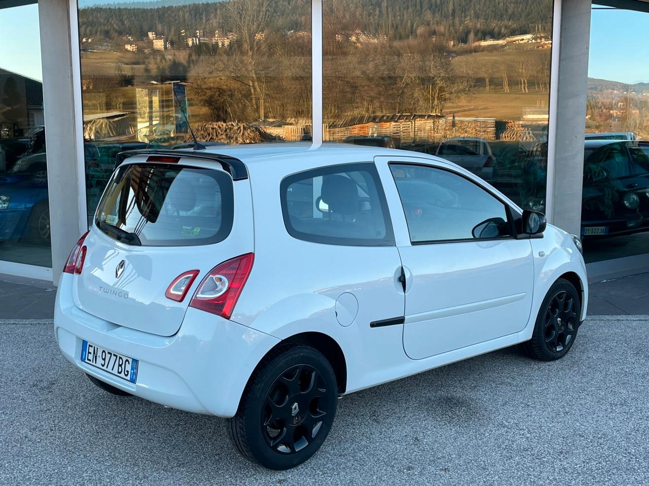 Renault Twingo 1.2 16V Live "OK NEOPATENTATI"