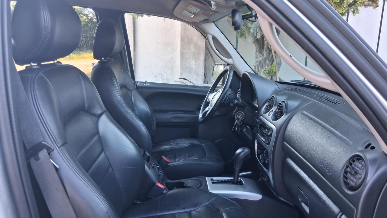 Jeep Cherokee 2.8 CRD Sport