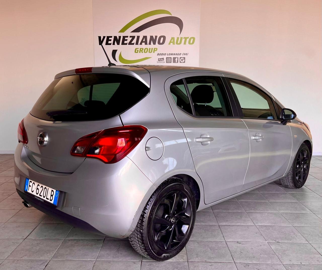 Opel Corsa 1.2 Coupé b-Color