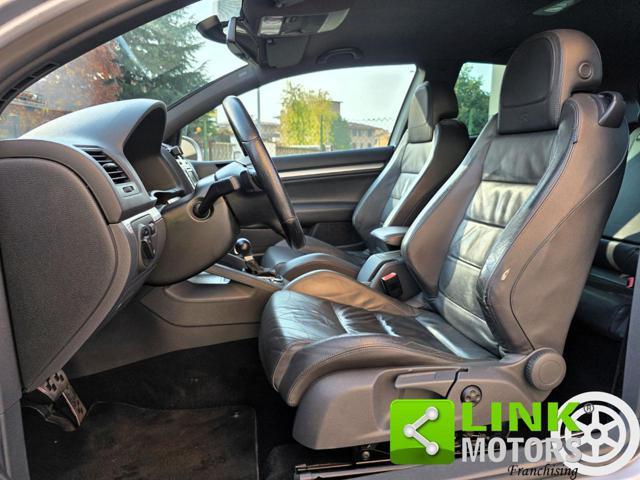 VOLKSWAGEN Golf 3.2 VR6 4mot. 3p. DSG R32