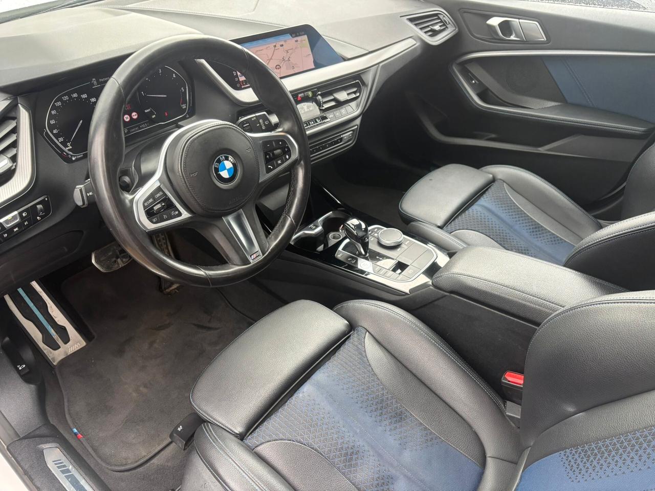 Bmw 118 118d 5p. Msport
