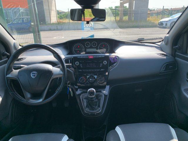 LANCIA Ypsilon 1.2 69 CV 5 porte Platinum