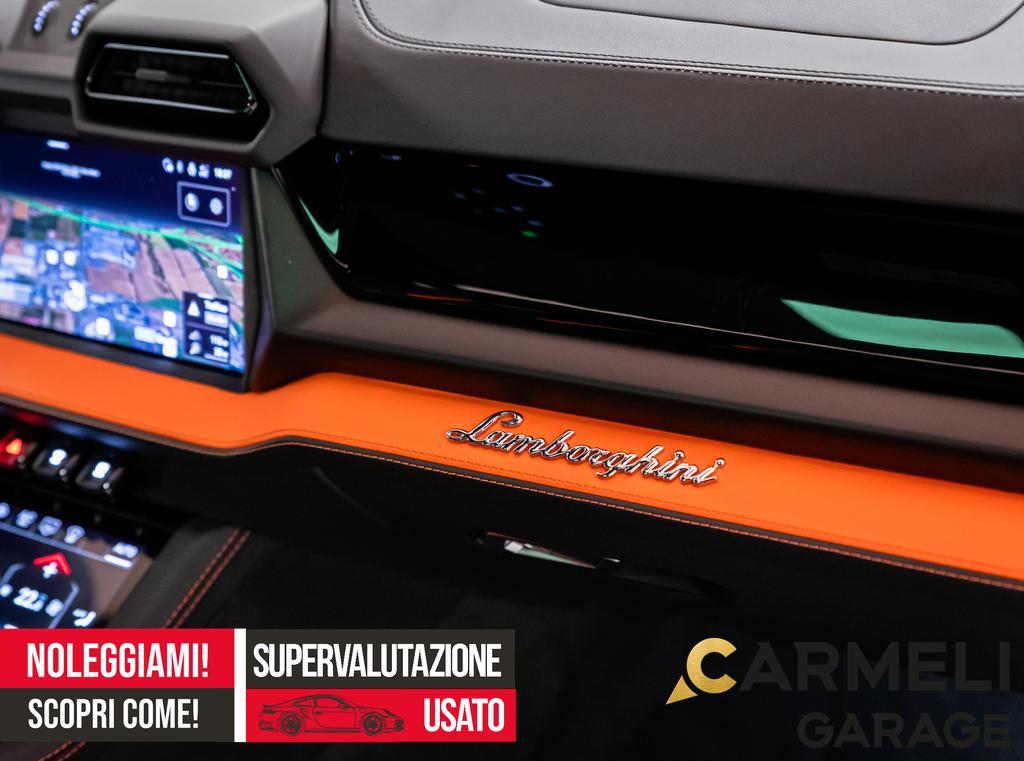 Lamborghini Urus 4.0 SE