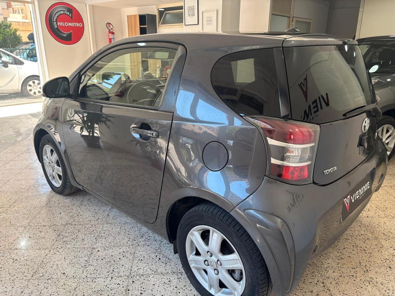 Toyota iQ 1.0 CVT Lounge