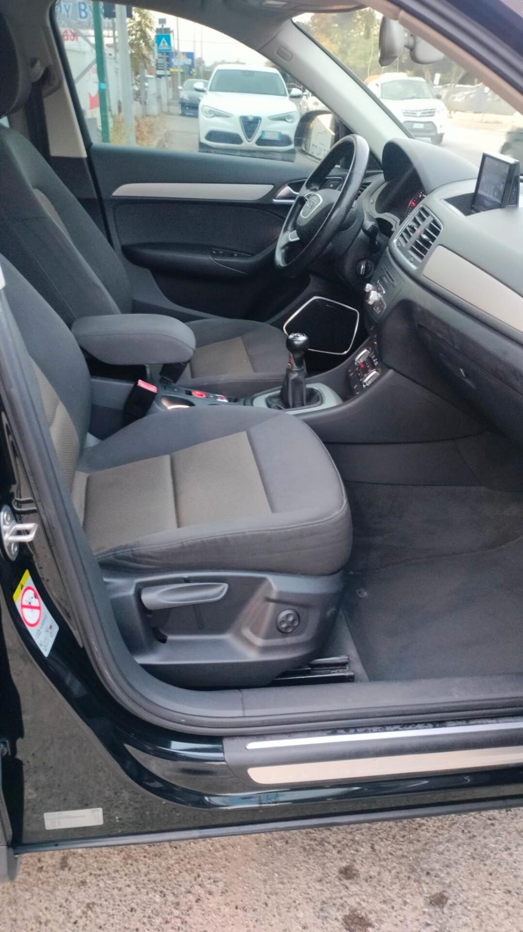 Audi Q3 2.0 TDI 140 CV Business