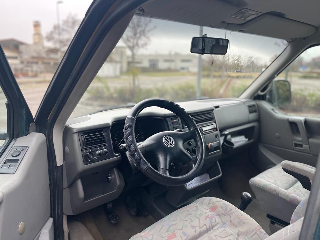 Volkswagen T4 Multivan 2.5 TDI – 102 CV