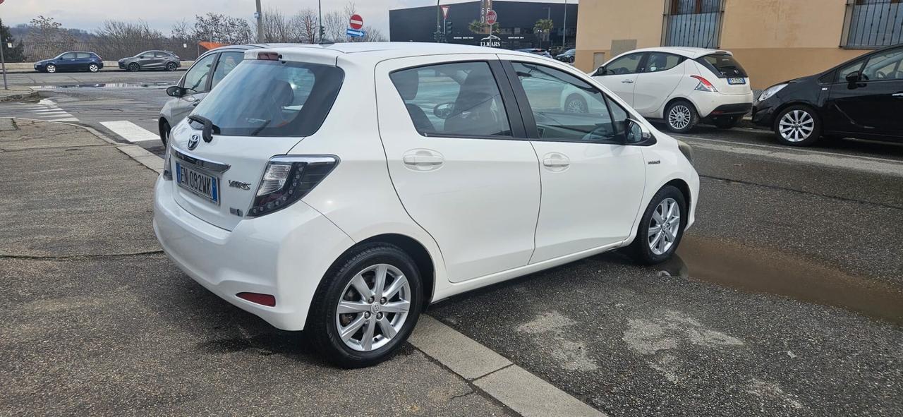 Toyota Yaris 1.5 Hybrid 5P AUTOMATICA