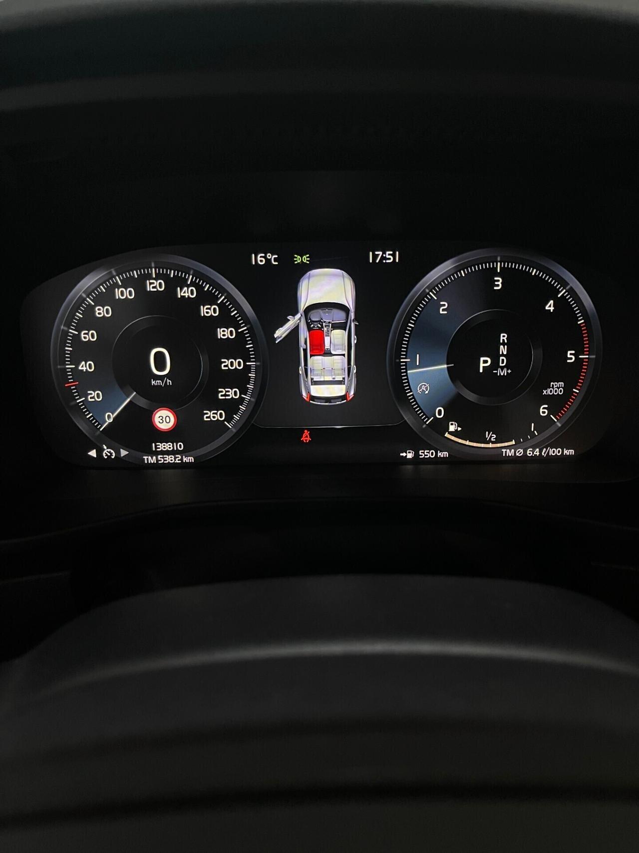 PROMO - Volvo XC40 D3 Geartronic R-design - IVA ESPOSTA