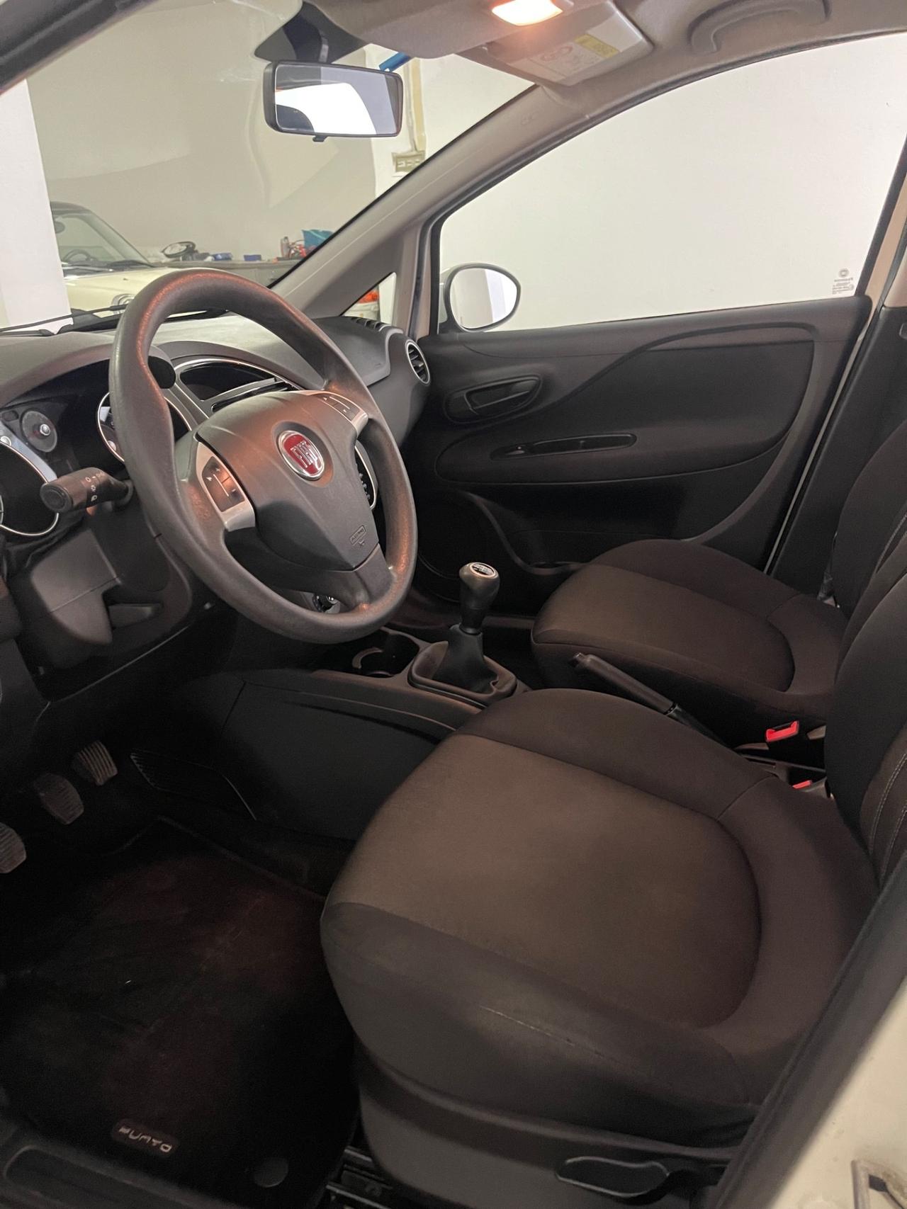 Fiat Punto 1.3 MJT II 75 CV 5 porte Street