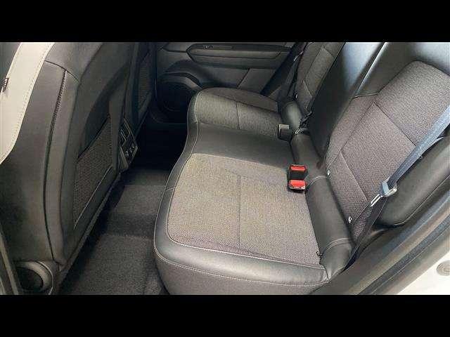 Renault Captur 1.6 E-Tech hybrid Intens 145cv auto